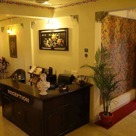 Hotel Lake Paradise Udaipur Ngoại thất bức ảnh