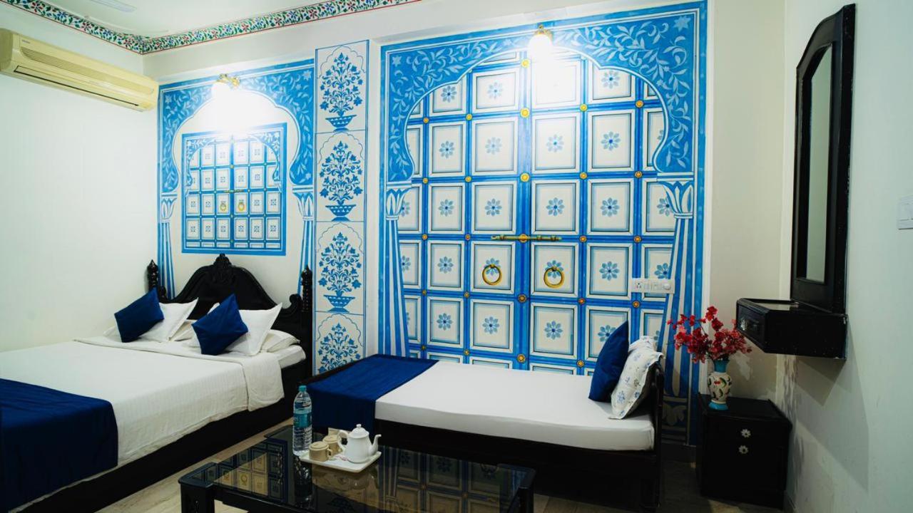 Hotel Lake Paradise Udaipur Ngoại thất bức ảnh