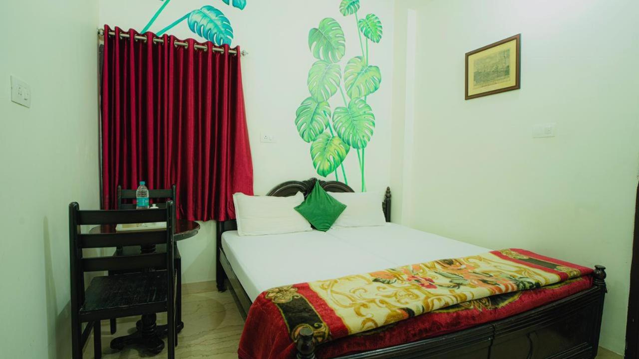 Hotel Lake Paradise Udaipur Ngoại thất bức ảnh