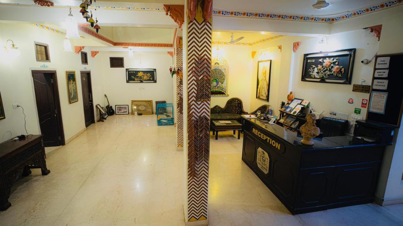 Hotel Lake Paradise Udaipur Ngoại thất bức ảnh