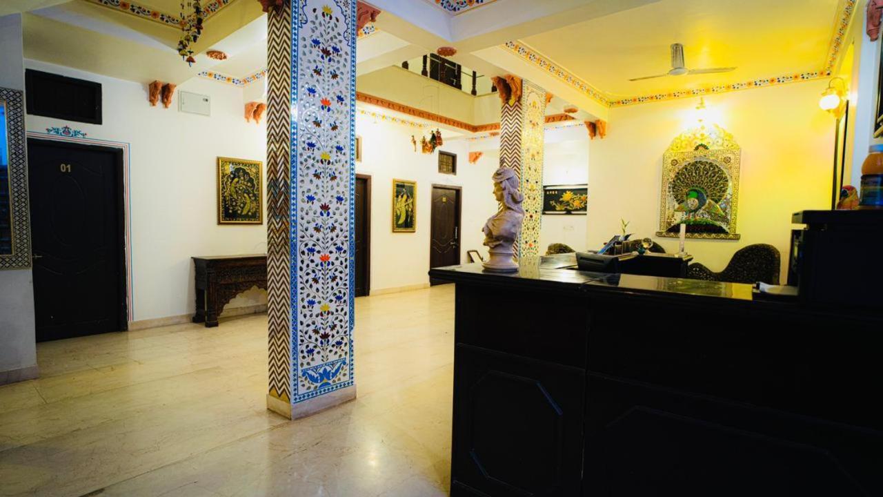 Hotel Lake Paradise Udaipur Ngoại thất bức ảnh