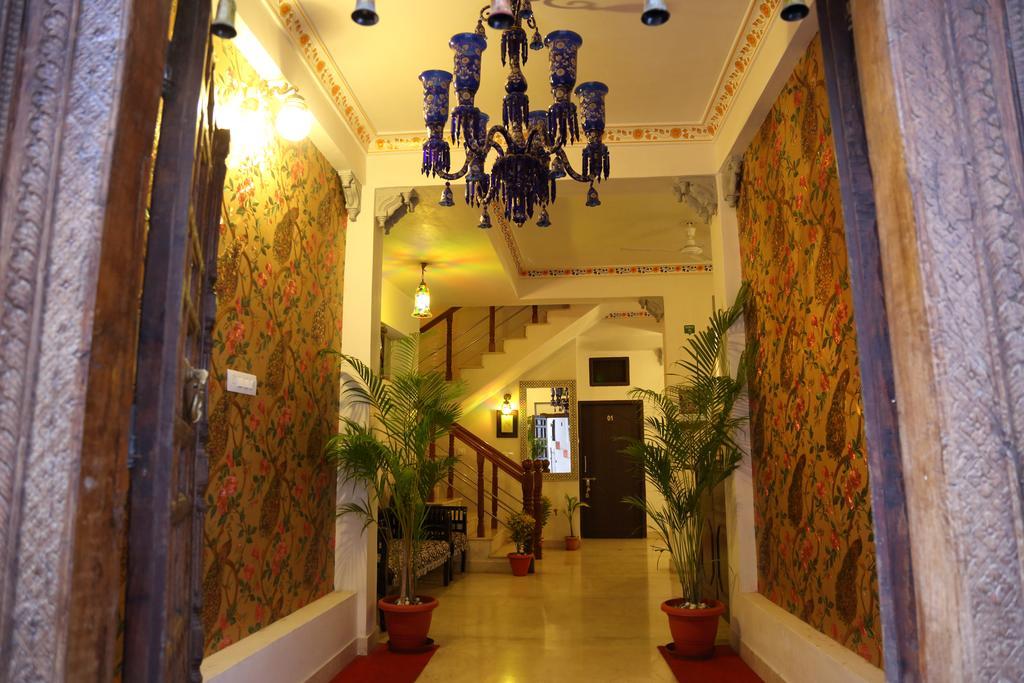 Hotel Lake Paradise Udaipur Ngoại thất bức ảnh